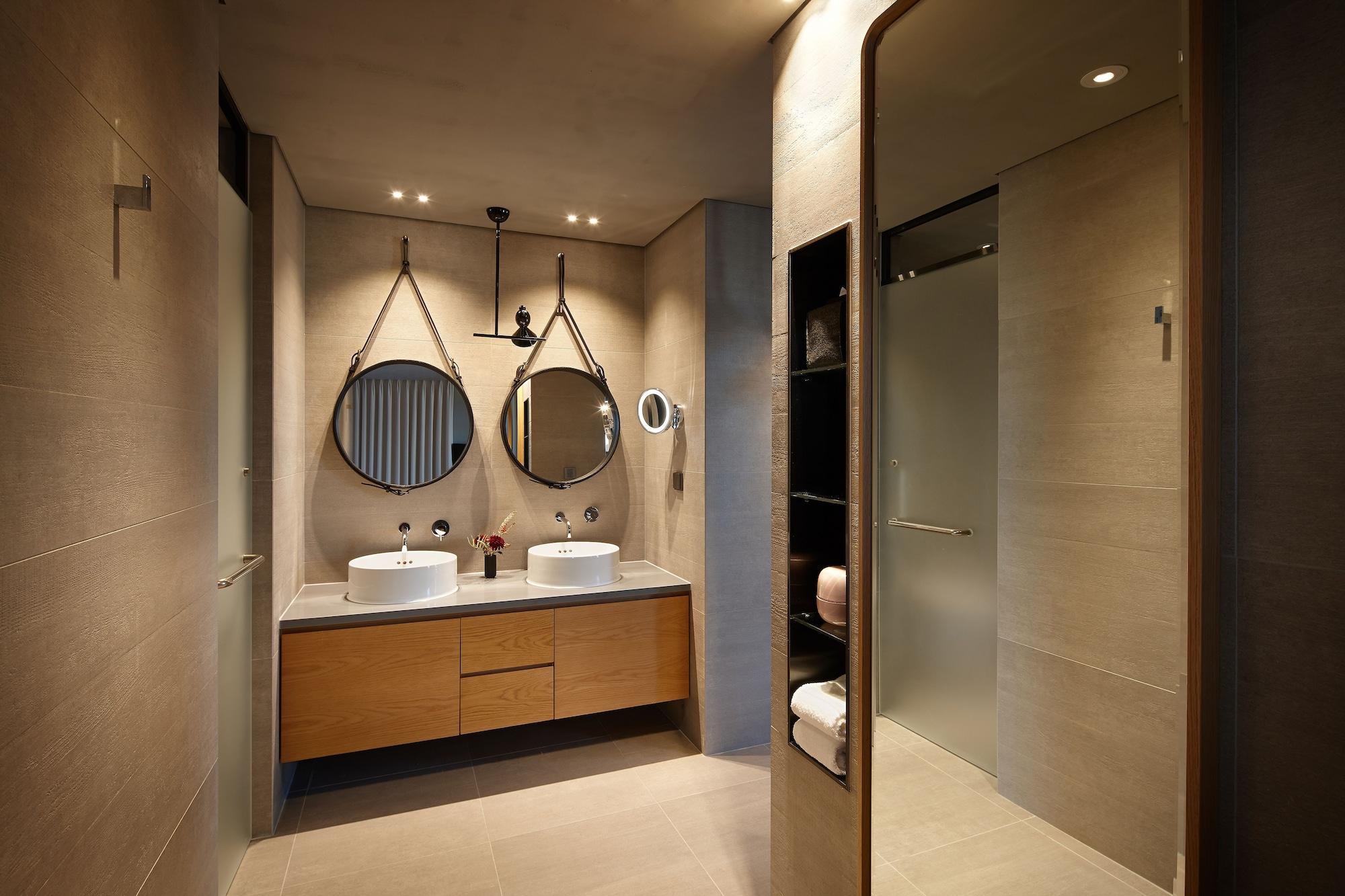 Khách sạn L7 Hongdae By Lotte 4*